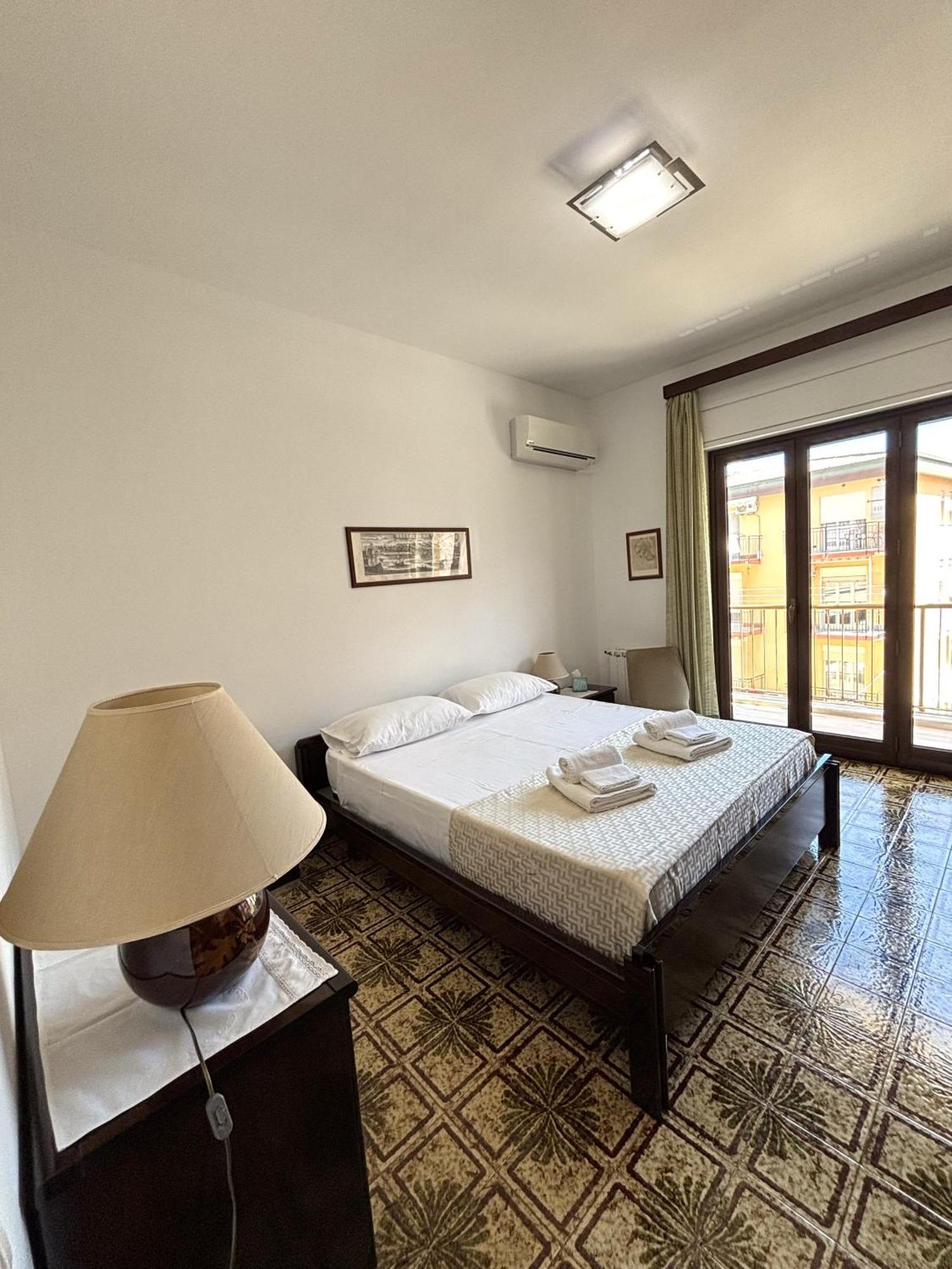 Archimede Lounge Apartman Cefalù Kültér fotó