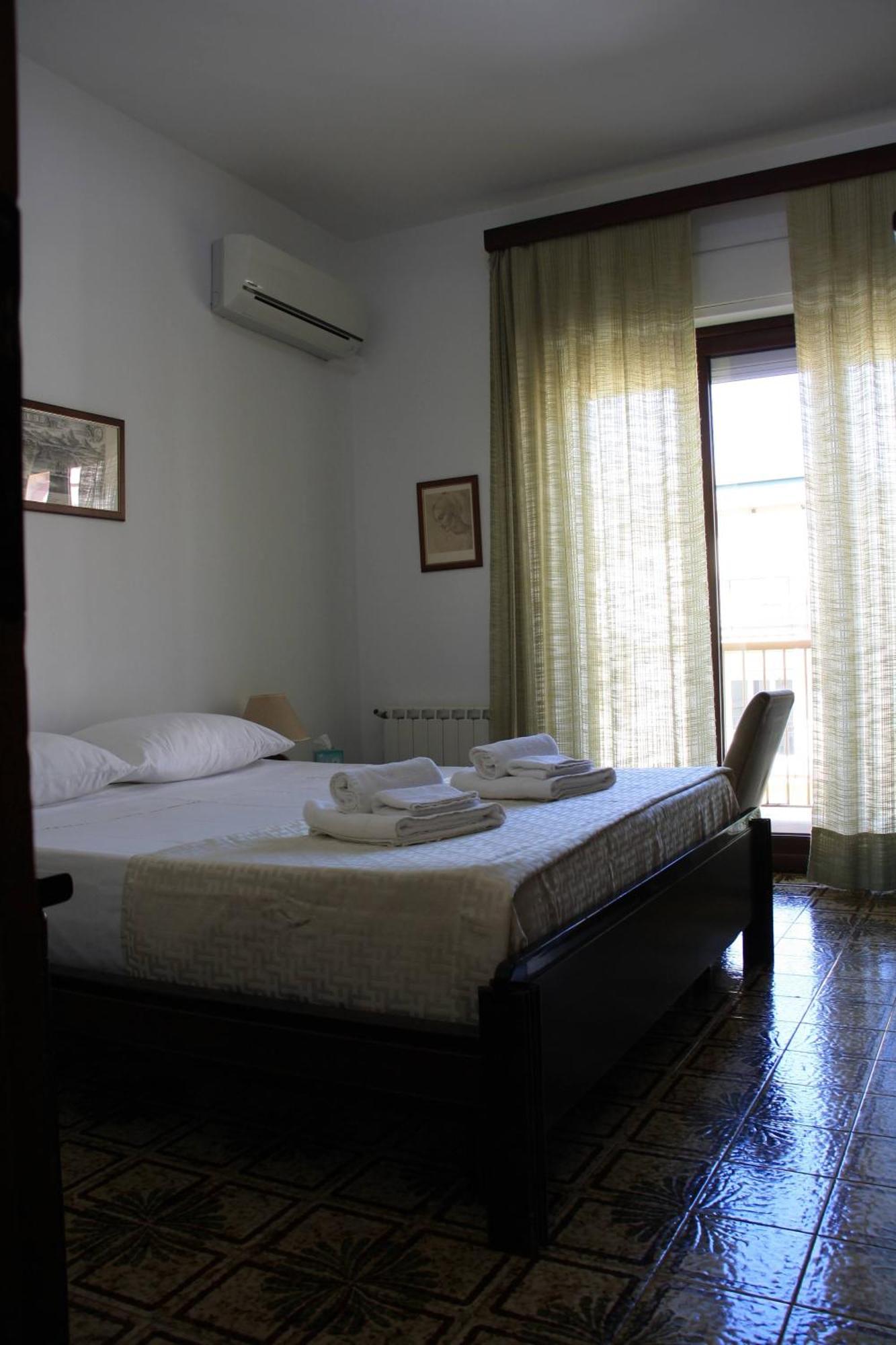 Archimede Lounge Apartman Cefalù Kültér fotó